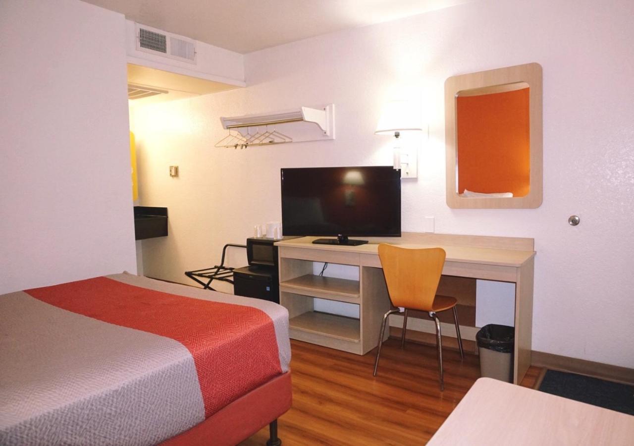 Motel 6-Flagstaff, Az - West - Woodland Village Екстериор снимка