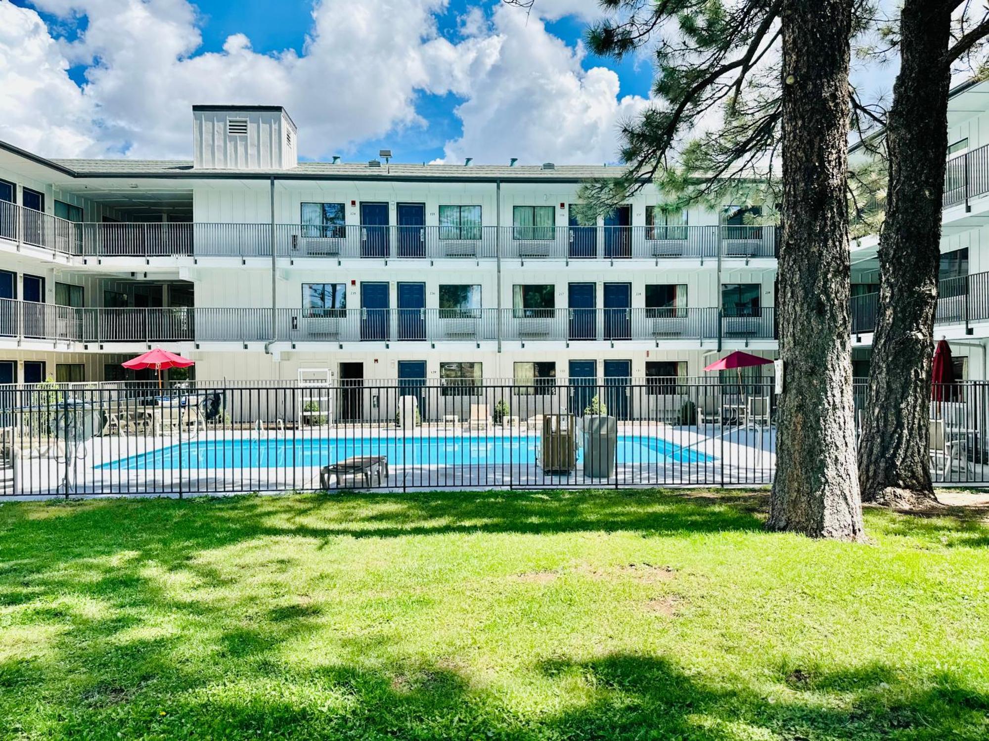 Motel 6-Flagstaff, Az - West - Woodland Village Екстериор снимка