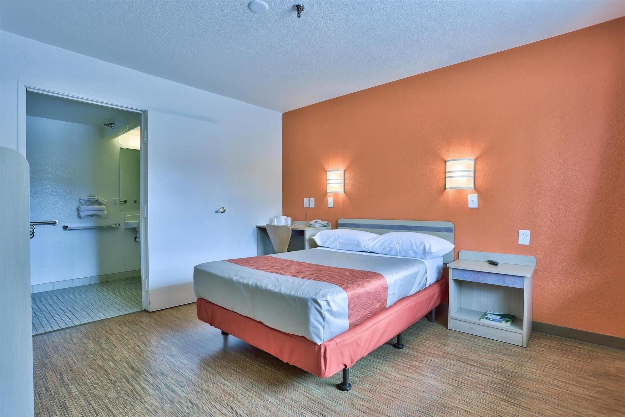 Motel 6-Flagstaff, Az - West - Woodland Village Екстериор снимка