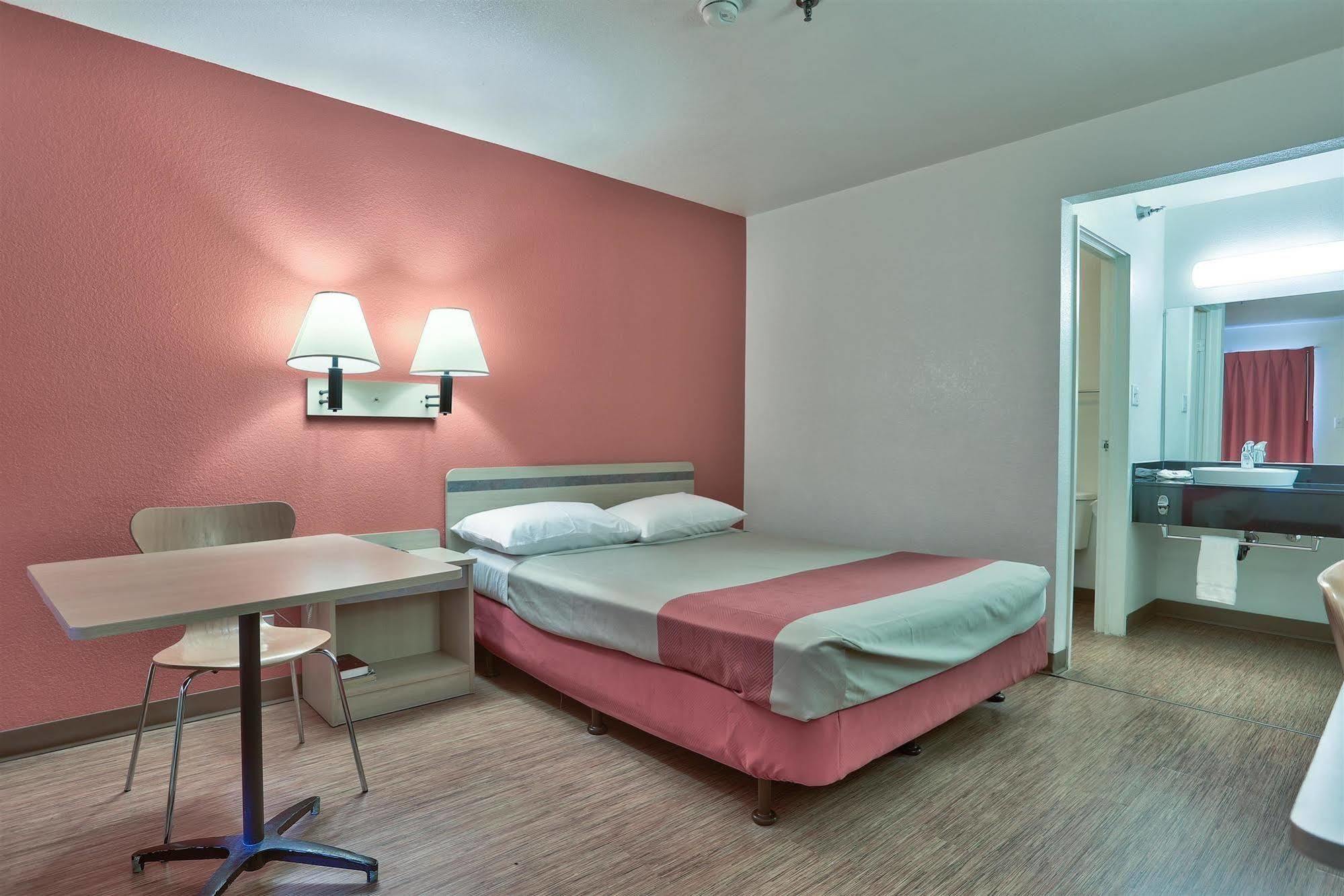 Motel 6-Flagstaff, Az - West - Woodland Village Екстериор снимка