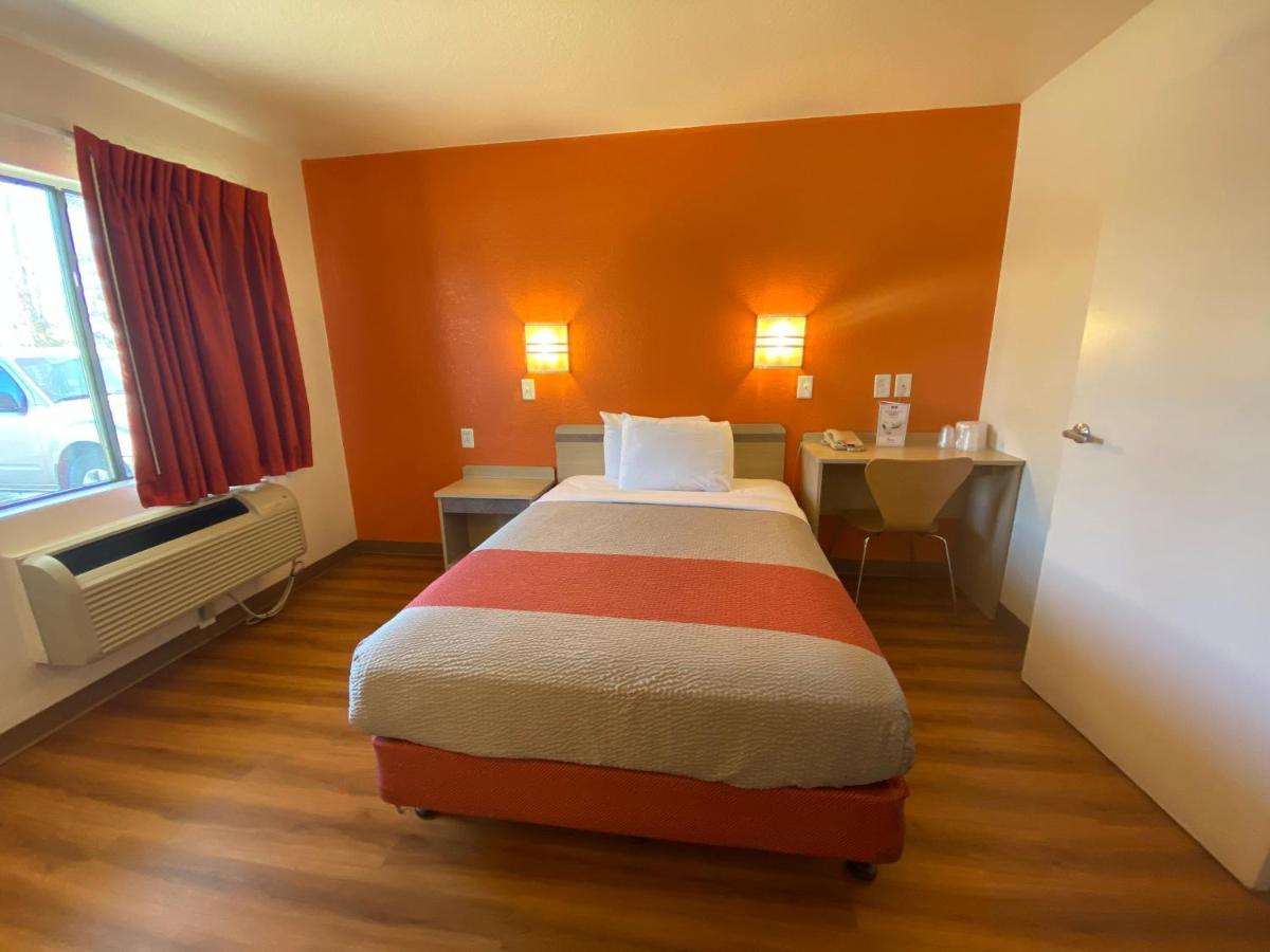 Motel 6-Flagstaff, Az - West - Woodland Village Екстериор снимка